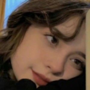 Meet your Posher, Lauri